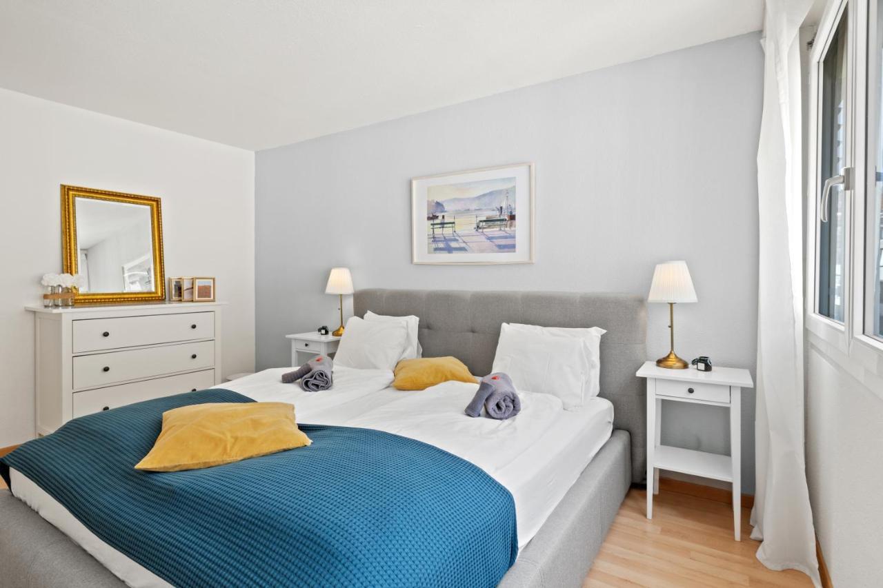 Bright, & Modern Apartamento