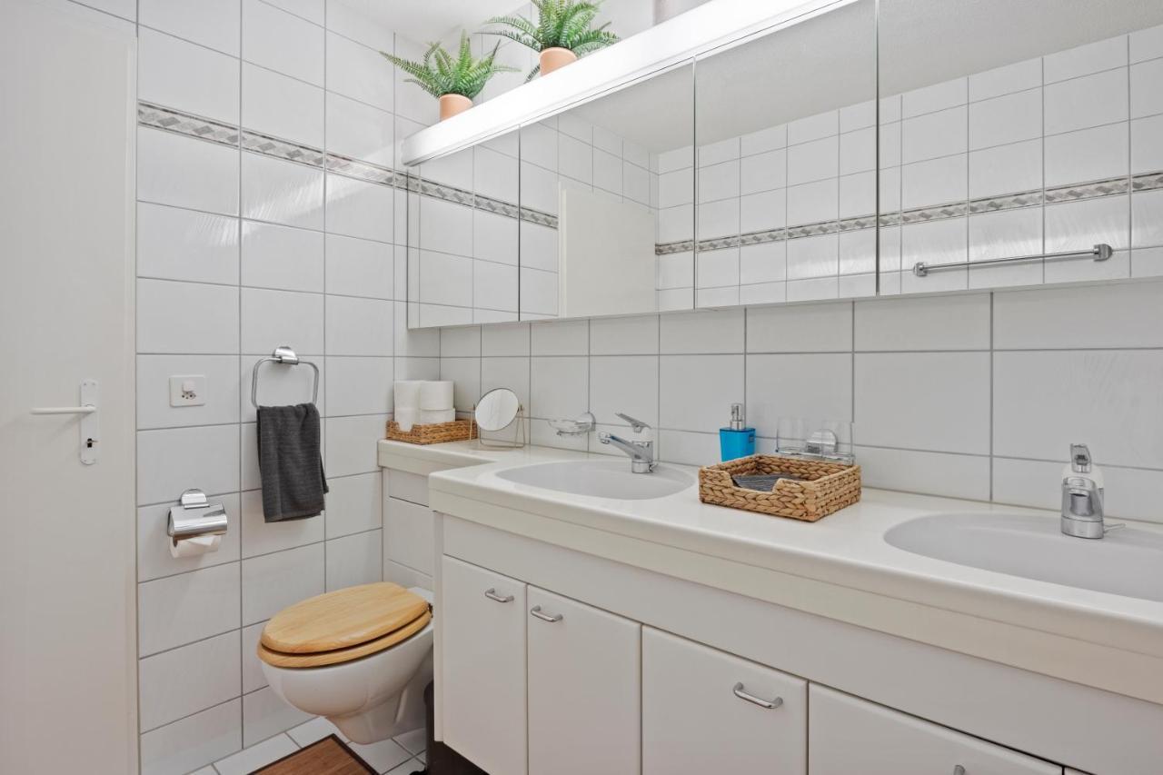 Apartment Bright, & Modern